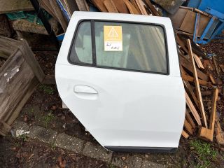 bontott DACIA LOGAN Jobb hátsó Ajtó (Részeivel)