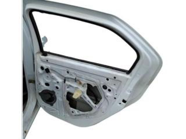 bontott DACIA LOGAN Jobb hátsó Ajtó (Üres lemez)