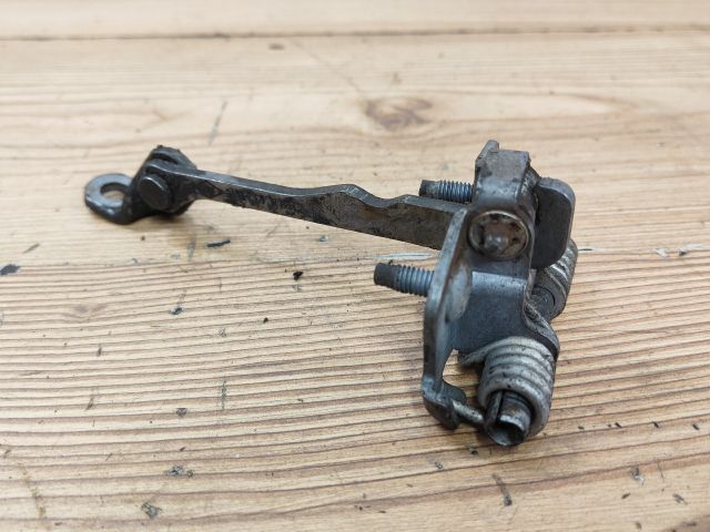 bontott DACIA LOGAN Jobb hátsó Ajtóhatároló