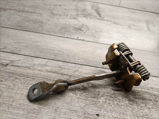 bontott DACIA LOGAN Jobb hátsó Ajtóhatároló