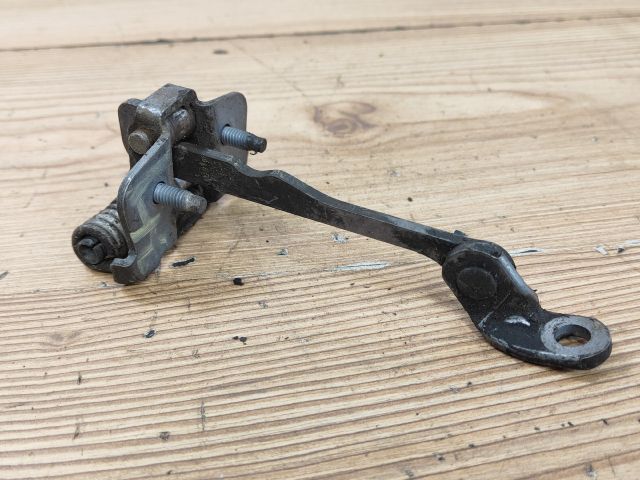 bontott DACIA LOGAN Jobb hátsó Ajtóhatároló