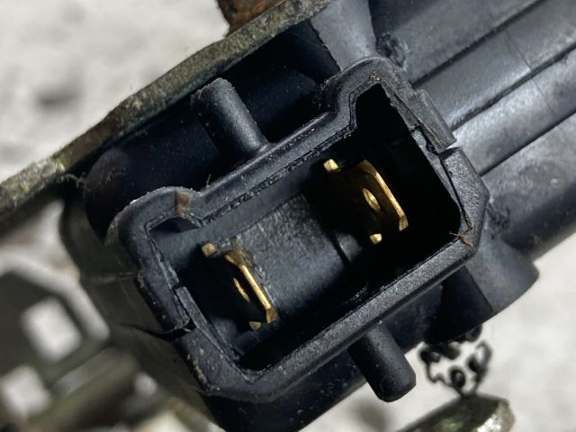 bontott DACIA LOGAN Jobb hátsó Ajtózár