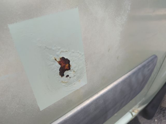 bontott DACIA LOGAN Jobb hátsó Gumikéder