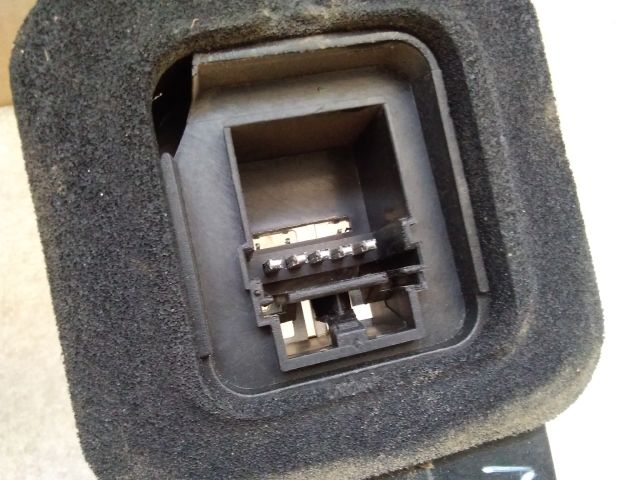 bontott DACIA LOGAN Jobb Hátsó Lámpa Foglalat