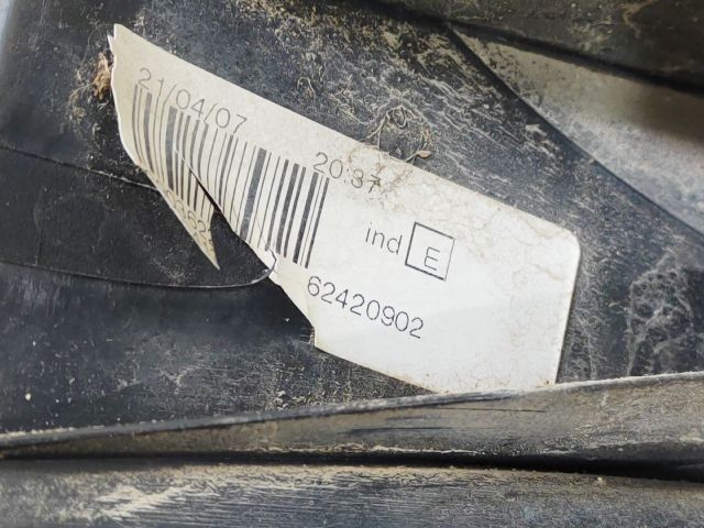 bontott DACIA LOGAN Jobb Hátsó Lámpa