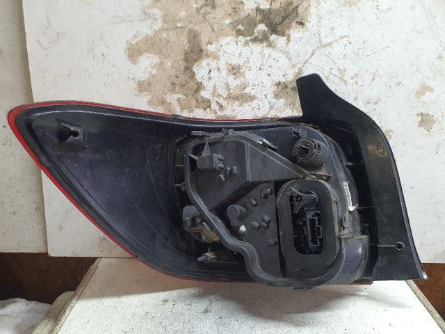 bontott DACIA LOGAN Jobb Hátsó Lámpa