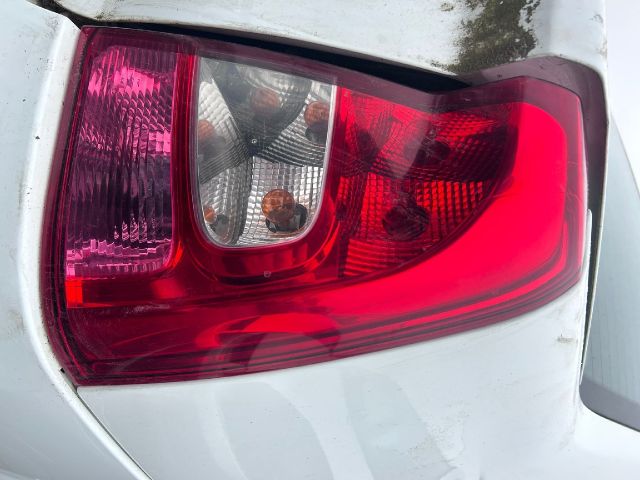 bontott DACIA LOGAN Jobb Hátsó Lámpa