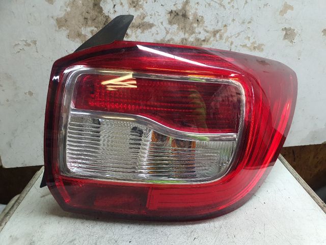 bontott DACIA LOGAN Jobb Hátsó Lámpa