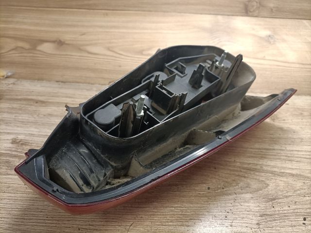 bontott DACIA LOGAN Jobb Hátsó Lámpa