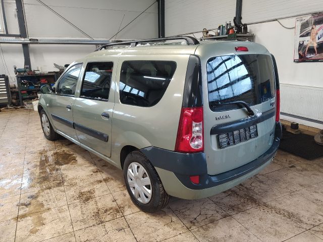 bontott DACIA LOGAN Jobb Hátsó Lámpa