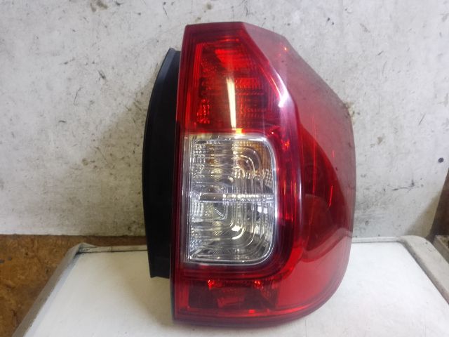 bontott DACIA LOGAN Jobb Hátsó Lámpa