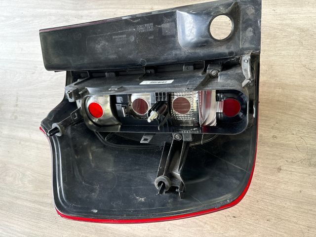 bontott DACIA LOGAN Jobb Hátsó Lámpa