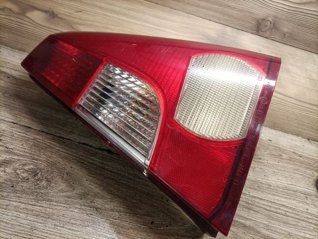 bontott DACIA LOGAN Jobb Hátsó Lámpa