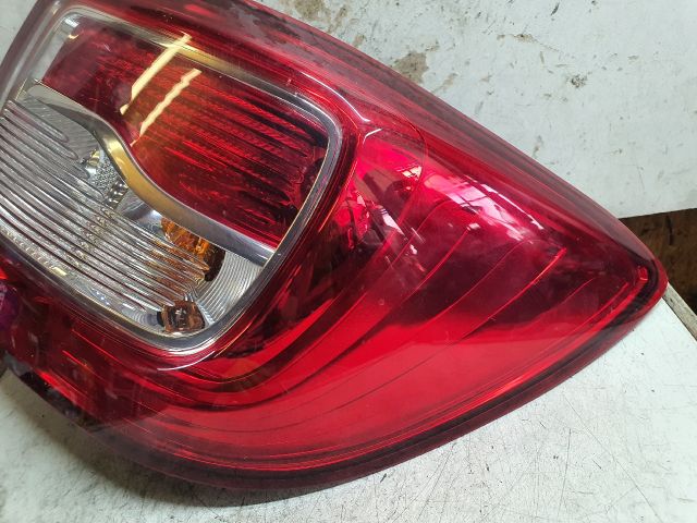 bontott DACIA LOGAN Jobb Hátsó Lámpa