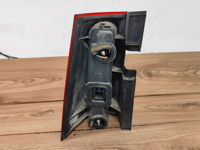 bontott DACIA LOGAN Jobb Hátsó Lámpa