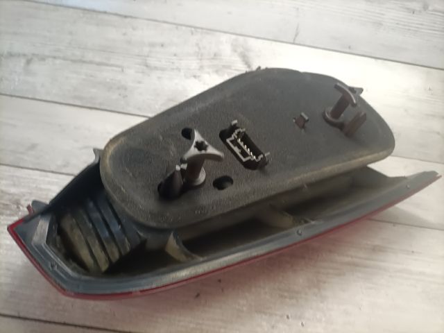 bontott DACIA LOGAN Jobb Hátsó Lámpa