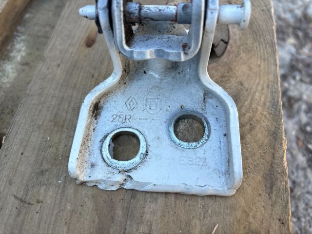 bontott DACIA LOGAN Jobb hátsó Zsanér