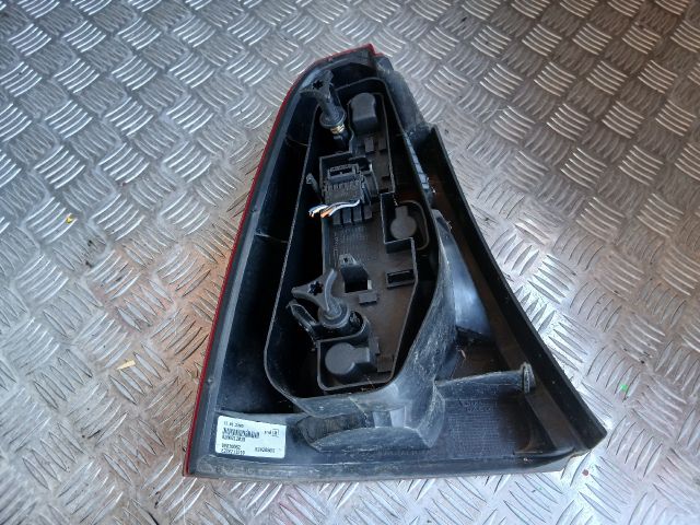 bontott DACIA LOGAN Jobb Külső Hátsó Lámpa