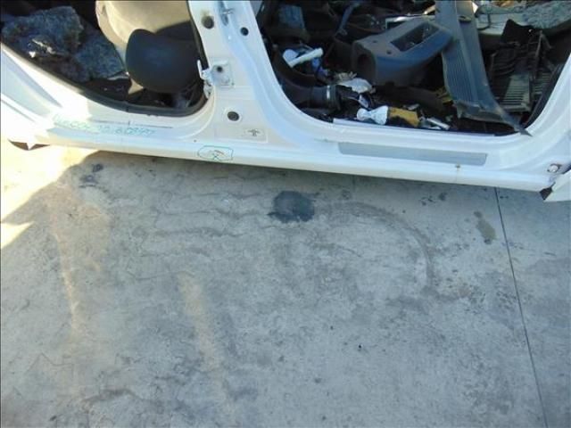 bontott DACIA LOGAN Jobb Küszöb