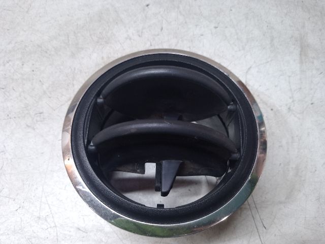 bontott DACIA LOGAN Jobb Szellőző