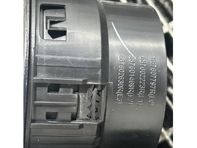 bontott DACIA LOGAN Jobb Szellőző