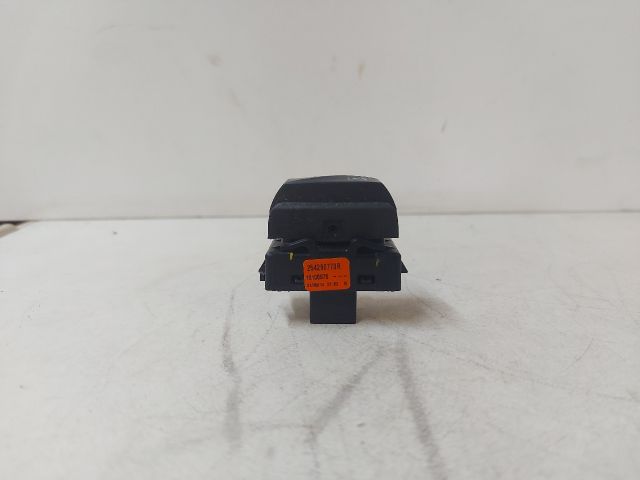 bontott DACIA LOGAN Kapcsoló (Magában)