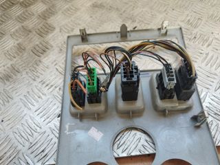 bontott DACIA LOGAN Kapcsoló (Magában)