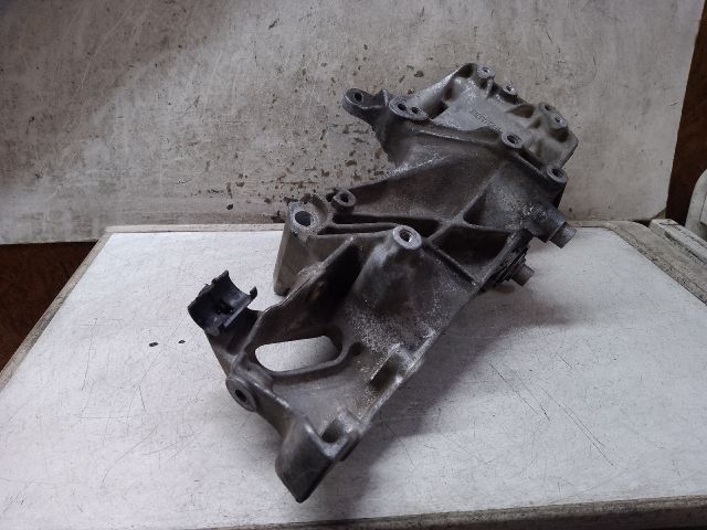 bontott DACIA LOGAN Klímakompresszor Tartó Bak