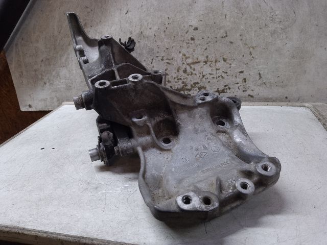 bontott DACIA LOGAN Klímakompresszor Tartó Bak