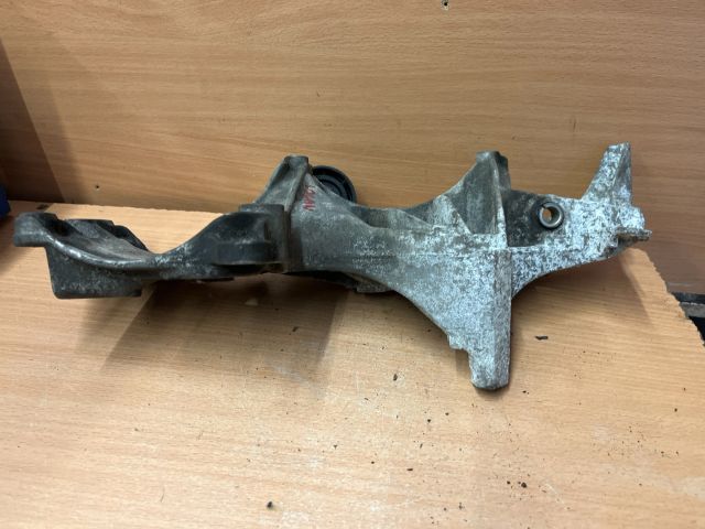 bontott DACIA LOGAN Klímakompresszor Tartó Bak