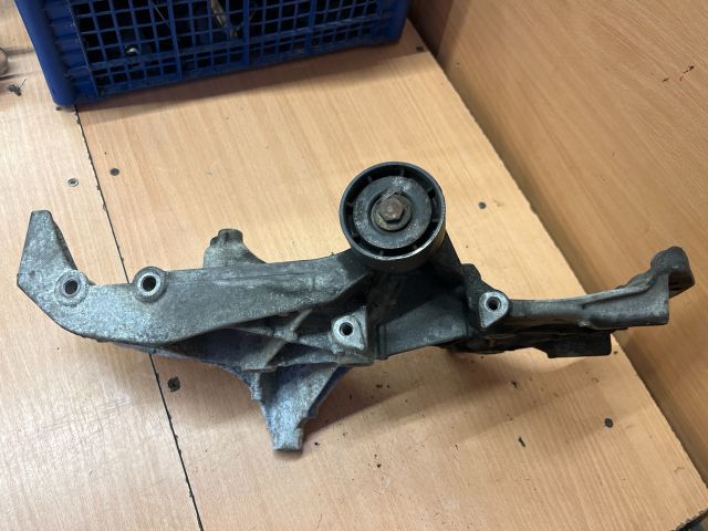 bontott DACIA LOGAN Klímakompresszor Tartó Bak