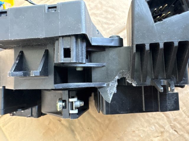 bontott DACIA LOGAN Komplett Kormánykapcsoló (Bajuszkapcsoló)