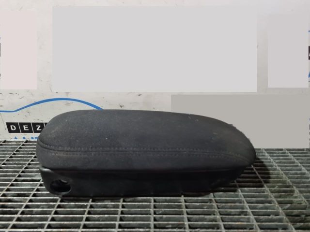 bontott DACIA LOGAN Könyöklő