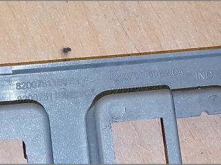 bontott DACIA LOGAN Középkonzol Keret