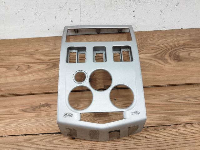 bontott DACIA LOGAN Középkonzol Keret