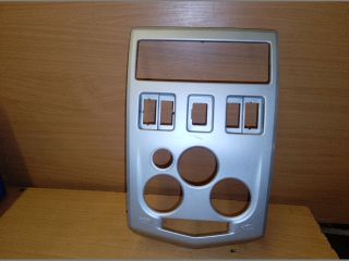 bontott DACIA LOGAN Középkonzol Keret