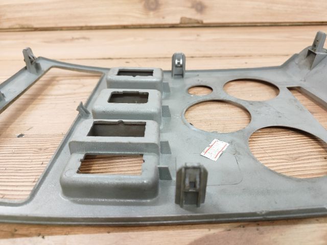 bontott DACIA LOGAN Középkonzol Keret