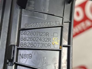 bontott DACIA LOGAN Középkonzol Keret