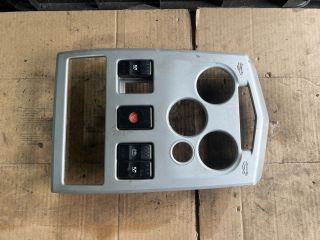 bontott DACIA LOGAN Középkonzol Keret