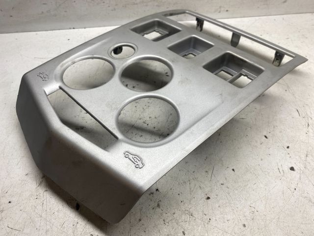 bontott DACIA LOGAN Középkonzol Keret