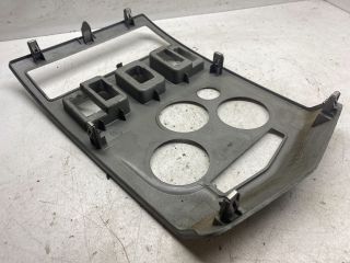 bontott DACIA LOGAN Középkonzol Keret