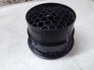 bontott DACIA LOGAN Középső Bal Szellőző