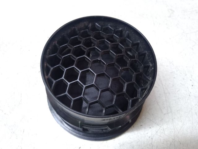 bontott DACIA LOGAN Középső Bal Szellőző