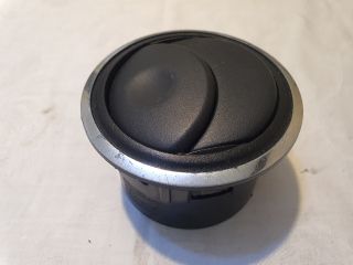 bontott DACIA LOGAN Középső Szellőző