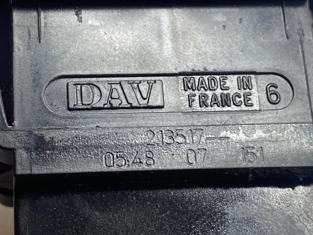 bontott DACIA LOGAN Központizár Kapcsoló