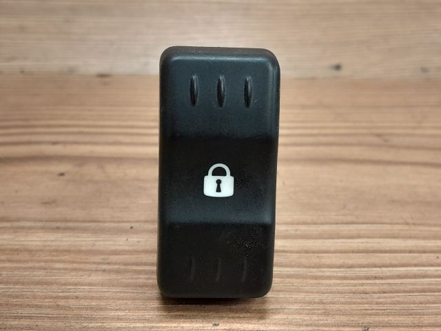 bontott DACIA LOGAN Központizár Kapcsoló