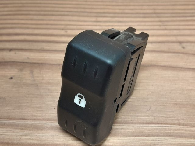 bontott DACIA LOGAN Központizár Kapcsoló