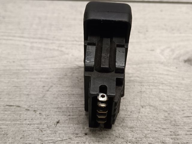 bontott DACIA LOGAN Központizár Kapcsoló