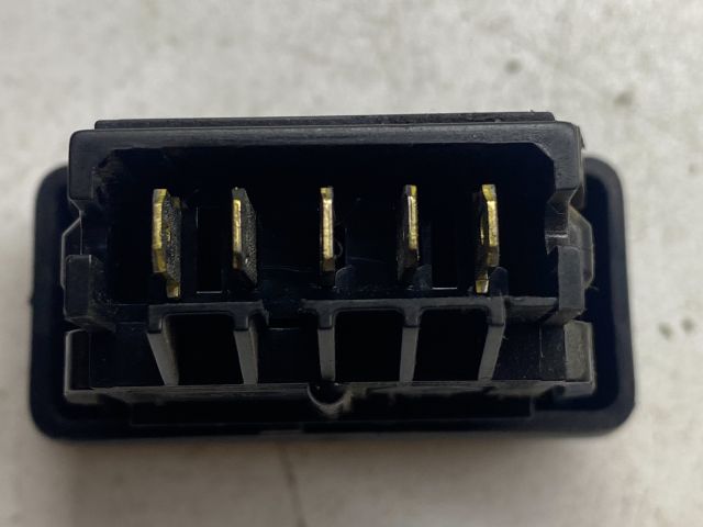 bontott DACIA LOGAN Központizár Kapcsoló