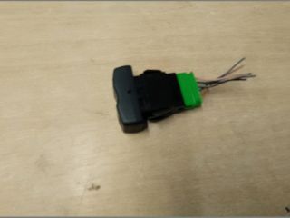 bontott DACIA LOGAN Központizár Kapcsoló